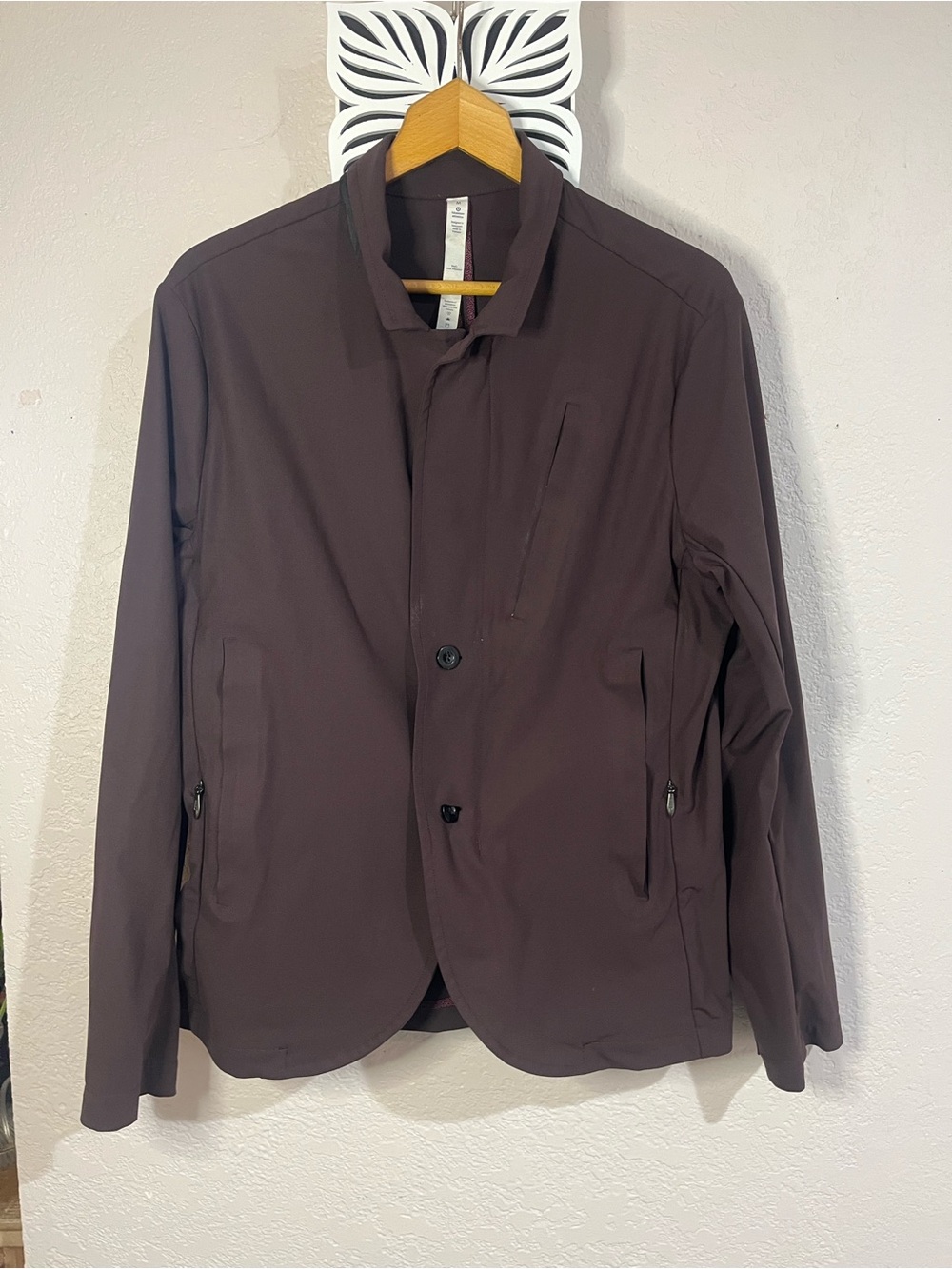 lululemon athletica Men's Chocolate Brown Lightweight Shirt Jacket